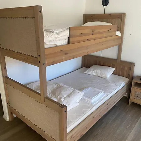 モーテル Overnattingsrom Rudshogda *